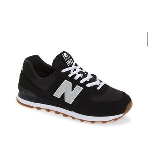 Hard to find New Balance 574 Classics (unisex) Black and Gray size 8